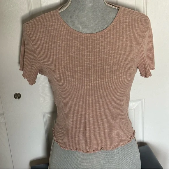AMERICAN EAGLE LETTUCE TRIM RIBBED DUSTY PINK TOP SIZE M - Picture 6 of 7